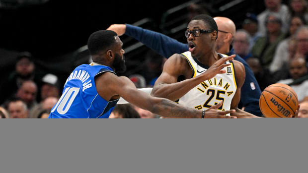 Indiana Pacers Jalen Smith Dallas Mavericks